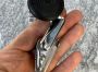 parduodama - VW NOS Right Vent wing lock Convertible 1967-> Bug Beetle Kever Kafer Cox Tochtraam slot cabrio, EUR €60 / $65